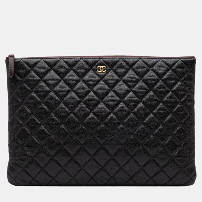 Pre-owned Chanel Black Large Quilted Caviar O Case Clutch
