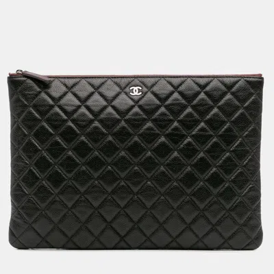 Pre-owned Chanel Black Large Quilted Caviar O Case Clutch