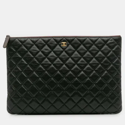 Pre-owned Chanel Black Large Quilted Caviar O Case Clutch
