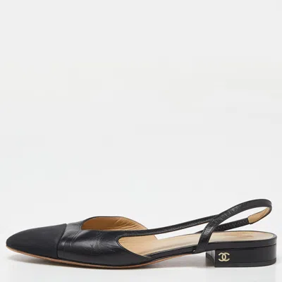 Pre-owned Chanel Black Leather And Canvas Cc Cap Toe Slingback Flats Size 38