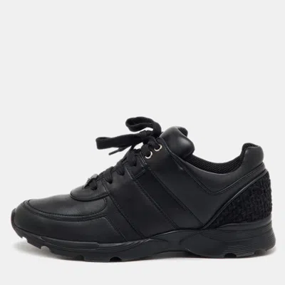 Pre-owned Chanel Black Leather And Tweed Cc Low Top Sneakers Size 41