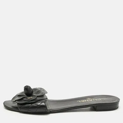Pre-owned Chanel Black Leather Cc Camellia Flat Slides Size 41.5