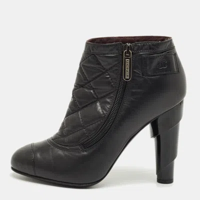 Pre-owned Chanel Black Leather Cc Cap Toe Ankle Length Boots Size 36.5