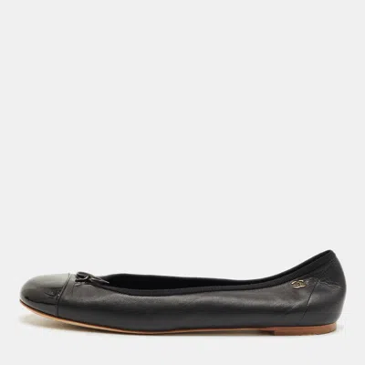 Pre-owned Chanel Black Leather Cc Cap Toe Ballet Flats Size 41