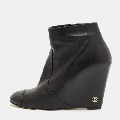 Pre-owned Chanel Black Leather Cc Cap Toe Wedge Boots Size 39