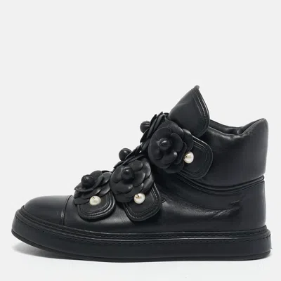 Pre-owned Chanel Black Leather Cc Pearl Camelia High Top Sneakers Size 38