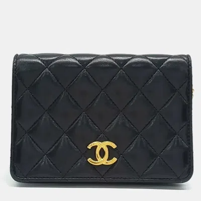 Pre-owned Chanel Black Leather Charm Mini Crossbody Bag