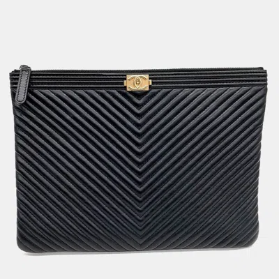 Pre-owned Chanel Black Leather Chevron Boy Clutch New Medium
