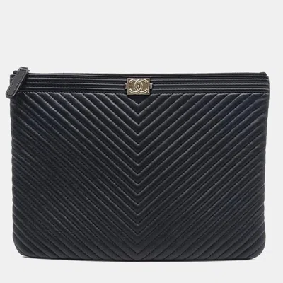 Pre-owned Chanel Black Leather Chevron Boy Clutch New Medium