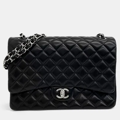 Pre-owned Chanel Black Leather Lambskin Classic Maxi