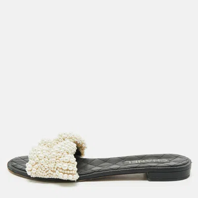 Pre-owned Chanel Black Leather Pearl Embellished Flat Slides Size 40