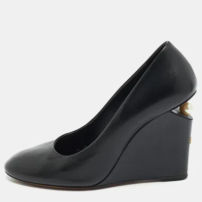 Pre-owned Chanel Black Leather Pearl Embellished Wedge Round Toe Pumps Size 38