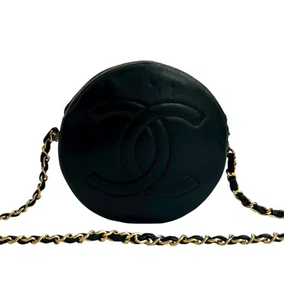 Pre-owned Chanel Black Leather Pochette Shoulder Bag ()