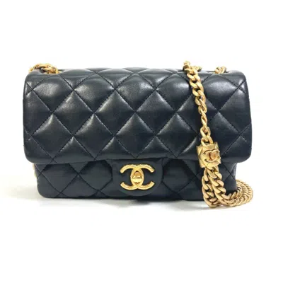 Pre-owned Chanel Black Leather Shoulder Bag ()