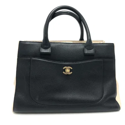 Pre-owned Chanel Black Leather Shoulder Bag ()