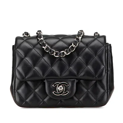 Pre-owned Chanel Black Leather Shoulder Bag ()