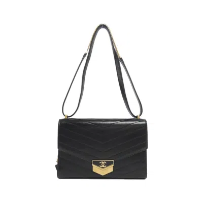Pre-owned Chanel Black Leather Shoulder Bag ()