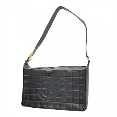 Pre-owned Chanel Black Leather Shoulder Bag ()