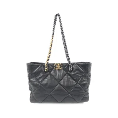 Pre-owned Chanel Black Leather Shoulder Bag ()