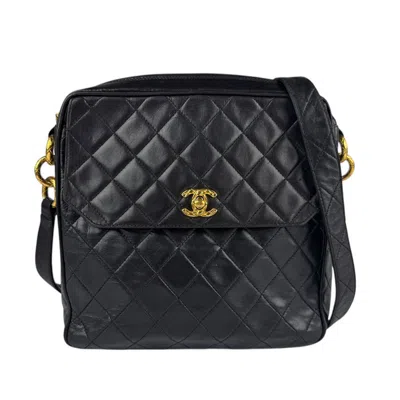 Pre-owned Chanel Black Leather Shoulder Bag ()