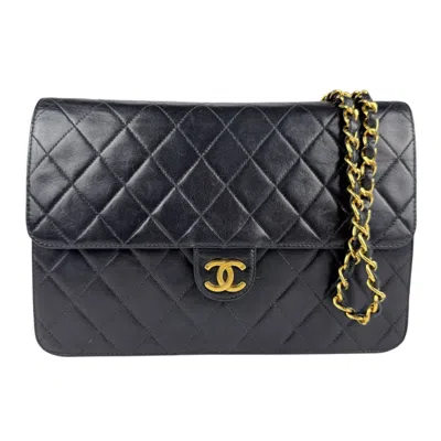 Pre-owned Chanel Black Leather Shoulder Bag ()