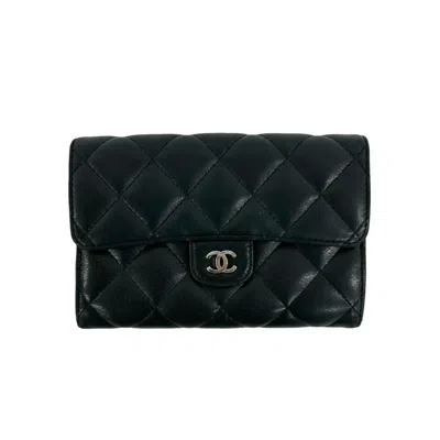 Pre-owned Chanel Black Leather Wallet (bi-fold) ()