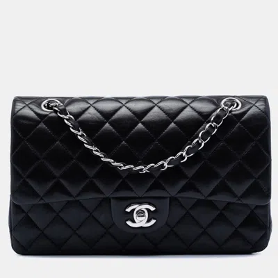Pre-owned Chanel Black Medium Classic Lambskin Double Flap