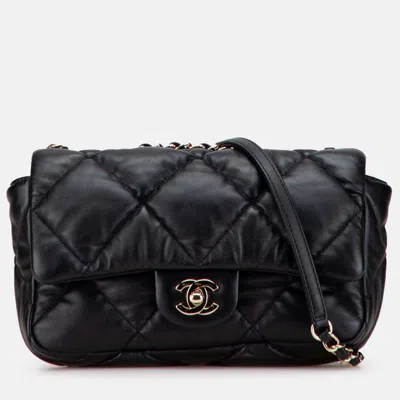 Pre-owned Chanel Black Medium Quilted Calfskin Bubbly Flap