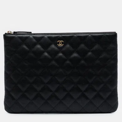 Pre-owned Chanel Black Medium Quilted Calfskin Pixel Effect O Case Clutch