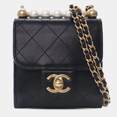 Pre-owned Chanel Black Mini Goatskin Chic Pearls Clutch On Chain