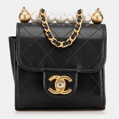 Pre-owned Chanel Black Mini Goatskin Chic Pearls Clutch On Chain