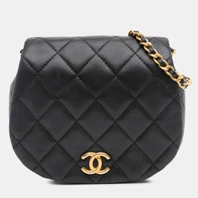 Pre-owned Chanel Black Mini Quilted Calfskin Coco Mail Clutch With Chain