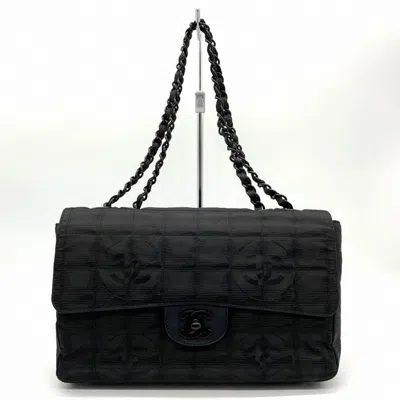 Pre-owned Chanel Black Nylon Shoulder Bag ()