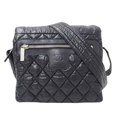 Pre-owned Chanel Black Nylon Shoulder Bag ()