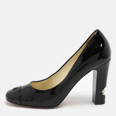 Pre-owned Chanel Black Patent Leather Cc Cap Toe Pumps Size 38