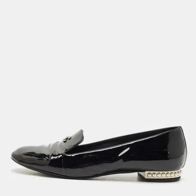 Pre-owned Chanel Black Patent Leather Cc Pearl Embellished Ballet Flats Size 39