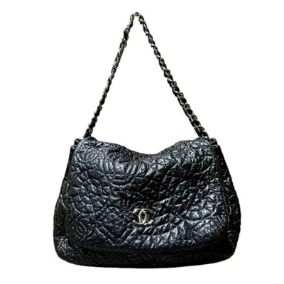Pre-owned Chanel Black Patent Leather Handbag Shoulder Bag ()