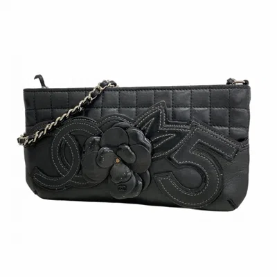 Pre-owned Chanel Black Patent Leather Leather Shoulder Bag ()