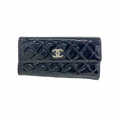 Pre-owned Chanel Black Patent Leather Long Wallet (bi-fold) ()