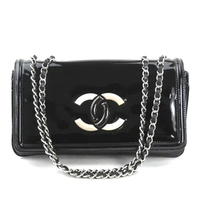 Pre-owned Chanel Black Patent Leather Shoulder Bag ()