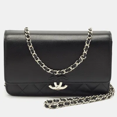 Pre-owned Chanel Black Quilted Caviar Leather Cc Box Wallet On Chain