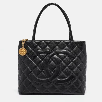 Pre-owned Chanel Black Quilted Caviar Leather Medallion Bag