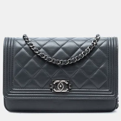 Pre-owned Chanel Black Quilted Lambskin Boy Wallet On Chain