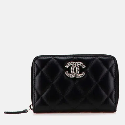 Pre-owned Chanel Black Quilted Lambskin Cc Crystal Coin Pouch