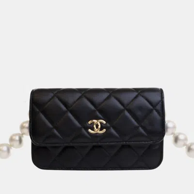 Pre-owned Chanel Black Quilted Lambskin Maxi Pearls Clutch With Chain
