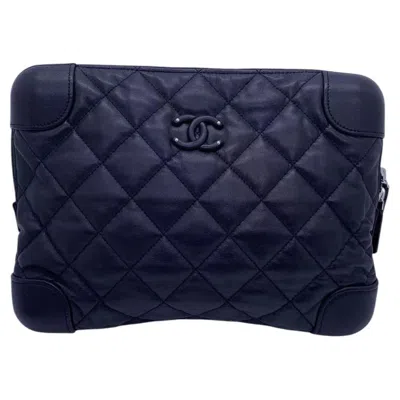 Pre-owned Chanel Black Quilted Lambskin Medium Cc Classic Trunk Case Clutch