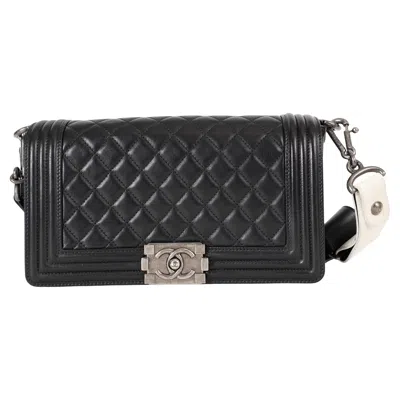 Pre-owned Chanel Black Quilted Leather 12a Bombay Boy Medium Shoulder Bag