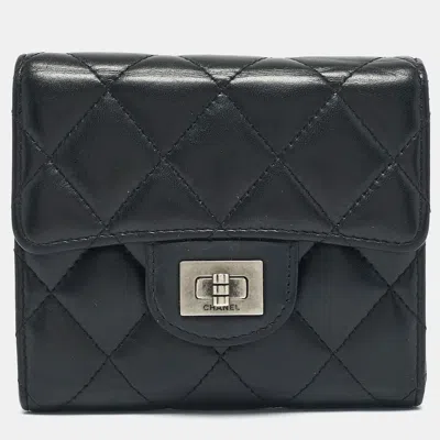 Pre-owned Chanel Black Quilted Leather Reissue Compact Wallet