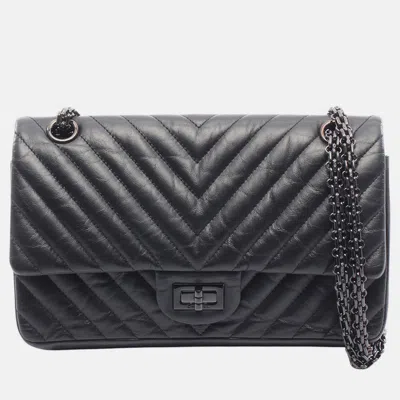 Pre-owned Chanel Black Reissue 2.55 Chevron Aged Calfskin Double Flap 226