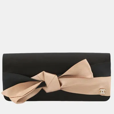 Pre-owned Chanel Black Satin Bow Flap Clutch